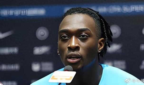 他俩已符合入籍条件，为何中国足协迟迟没有出手，引发球迷热议|德尔加多|邵佳一|蓉城|费利佩|成都_新浪新闻