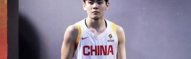 世界杯直播app下载-中国女篮今夜变阵，半场领先南苏丹10分！罗欣棫9分，张子宇8分