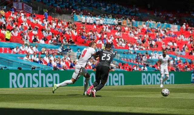 世界杯高清直播-佛系凯恩无精打采难觅进球 争金靴之路开局不顺